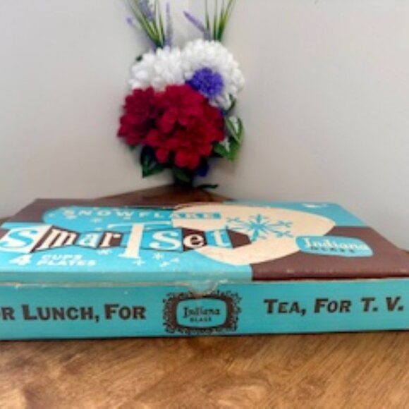 Vintage Indiana Glass Snowflake Smart Set Original Box 4 Snack Plates‎ and Cups - Picture 6 of 6